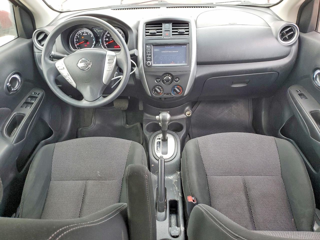 2019 Nissan Versa sv