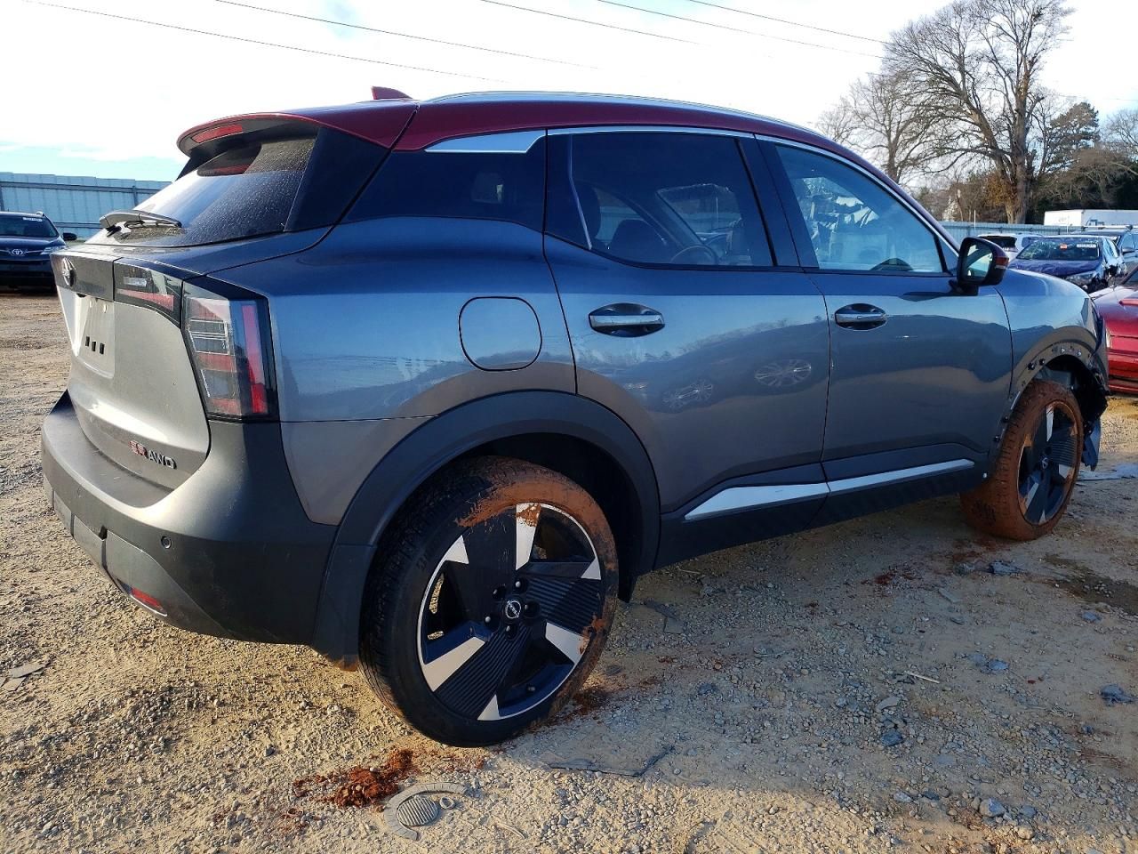 2025 Nissan Kicks sr