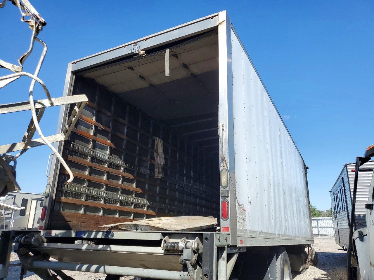 2017 Freigliner 2017 Freightliner Business Class M2 BOX Truck