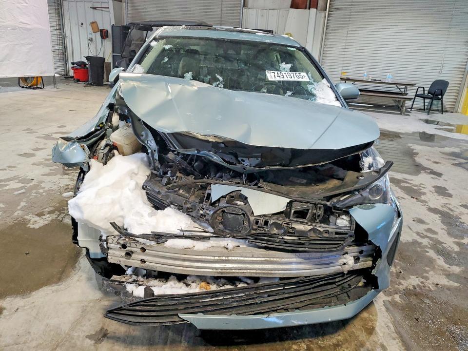 2016 Toyota Prius Three