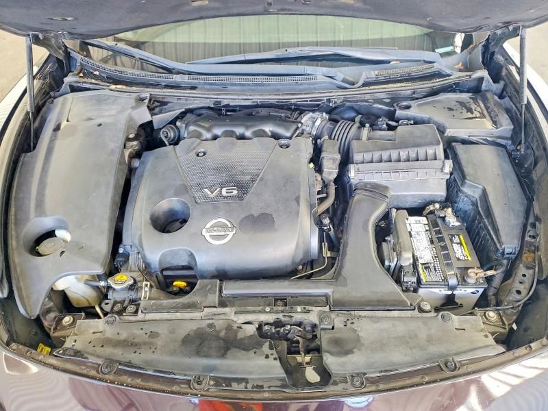 2013 Nissan Maxima s