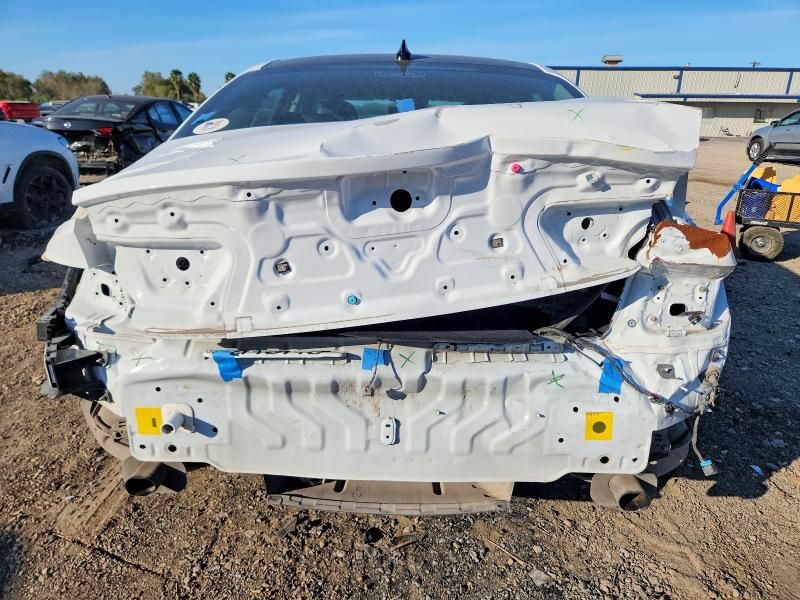 2023 Genesis G80 Base