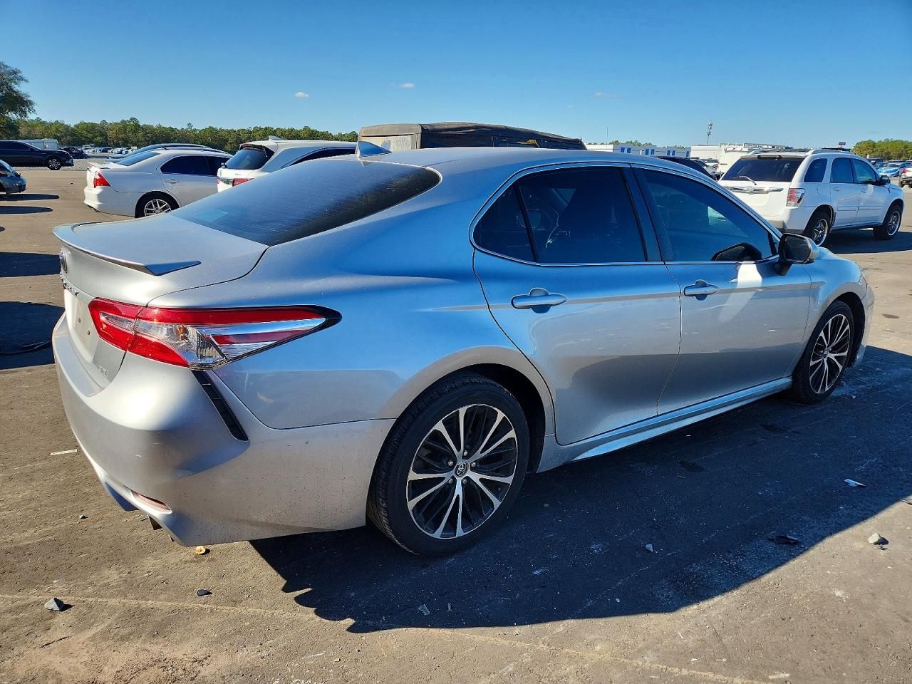 2020 Toyota Camry se