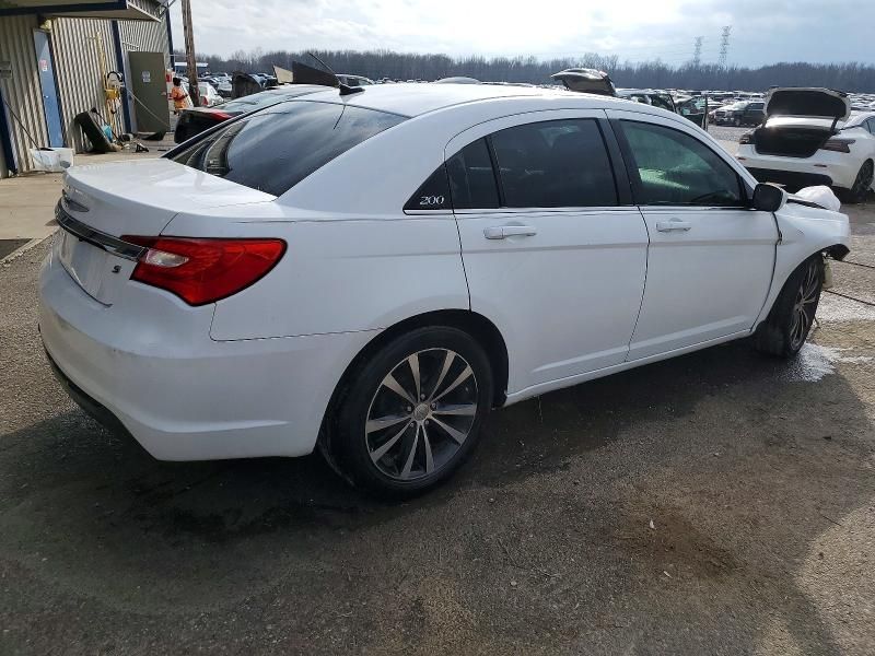 2014 Chrysler 200 Limited