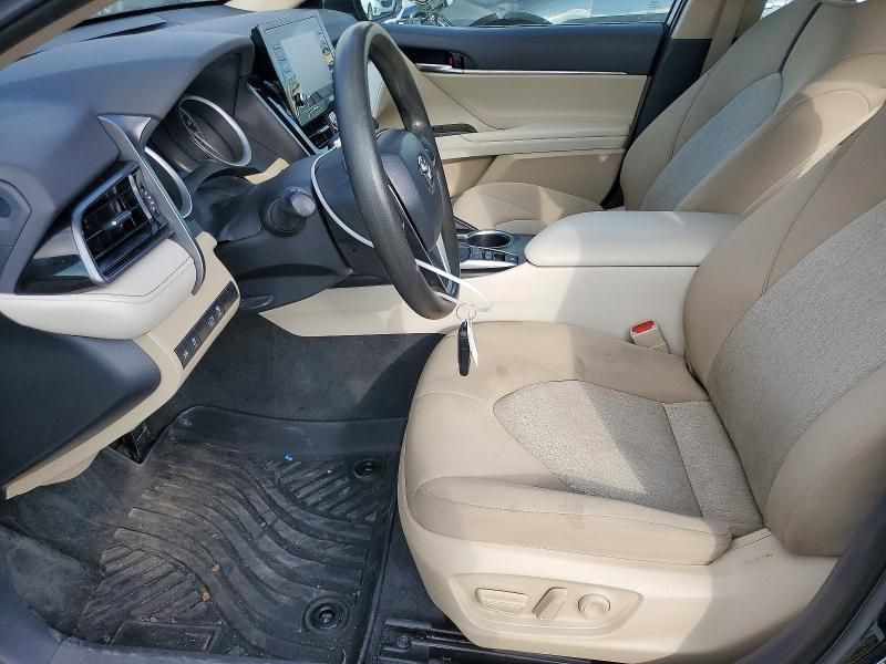 2022 Toyota Camry le