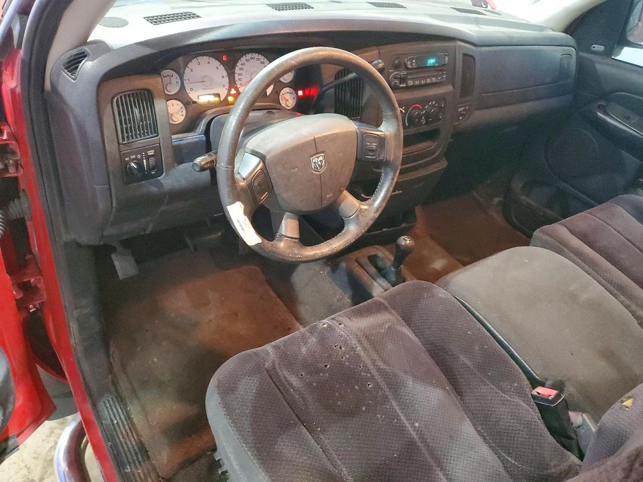 2004 Dodge RAM 1500 ST
