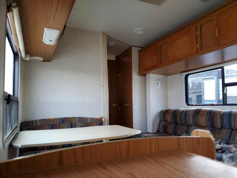 2001 Jayco Qwest Camper