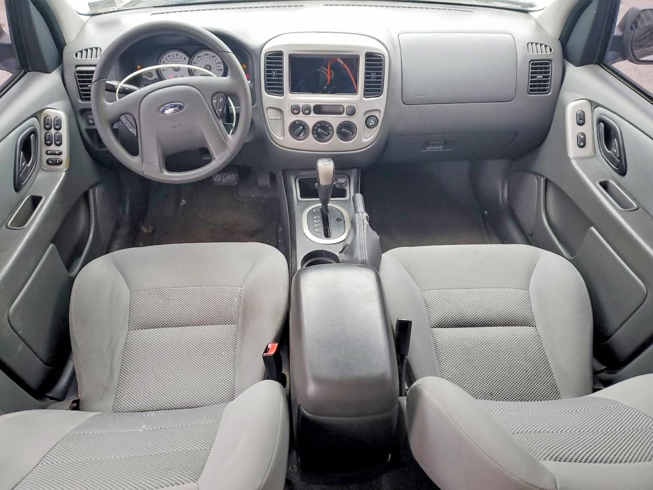 2005 Ford Escape xlt