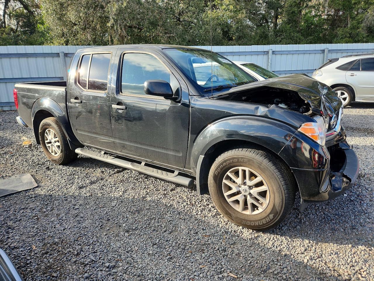 2020 Nissan Frontier s