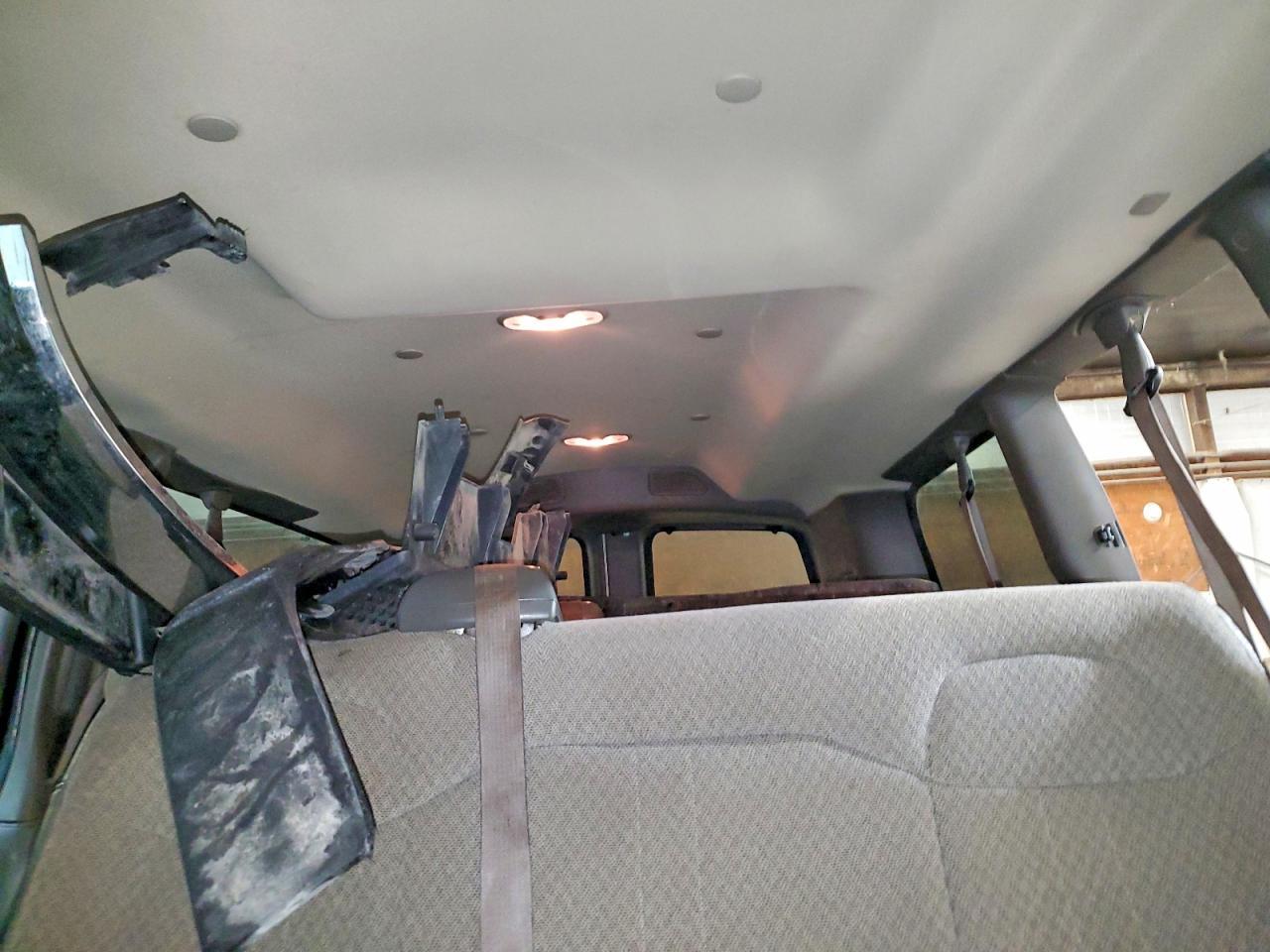 2020 Chevrolet Express G2500 LT