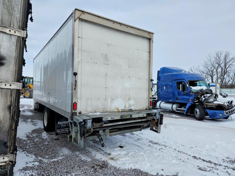 2019 Freightliner Business Class M2 BOX Truck