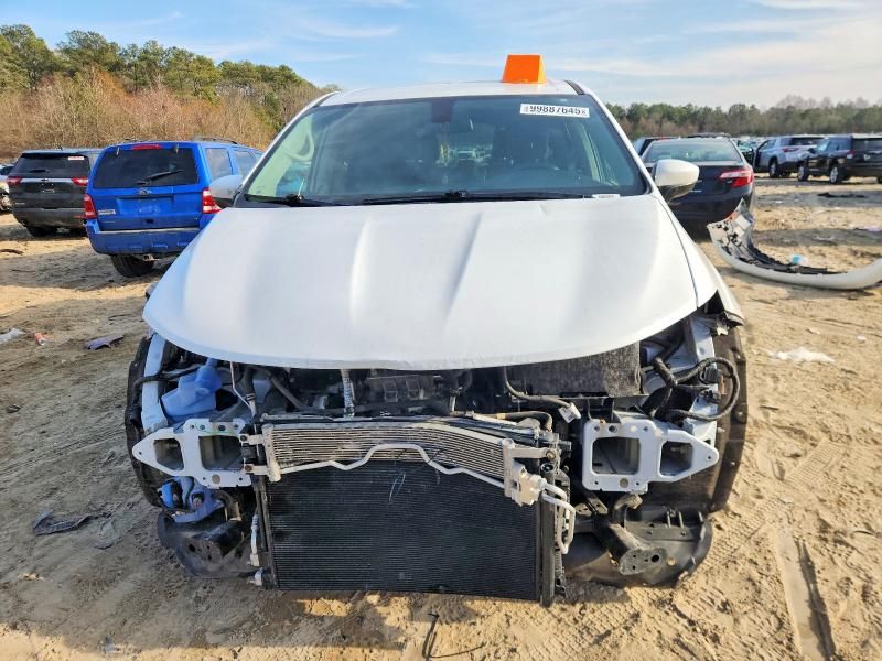 2020 Chrysler Voyager lx
