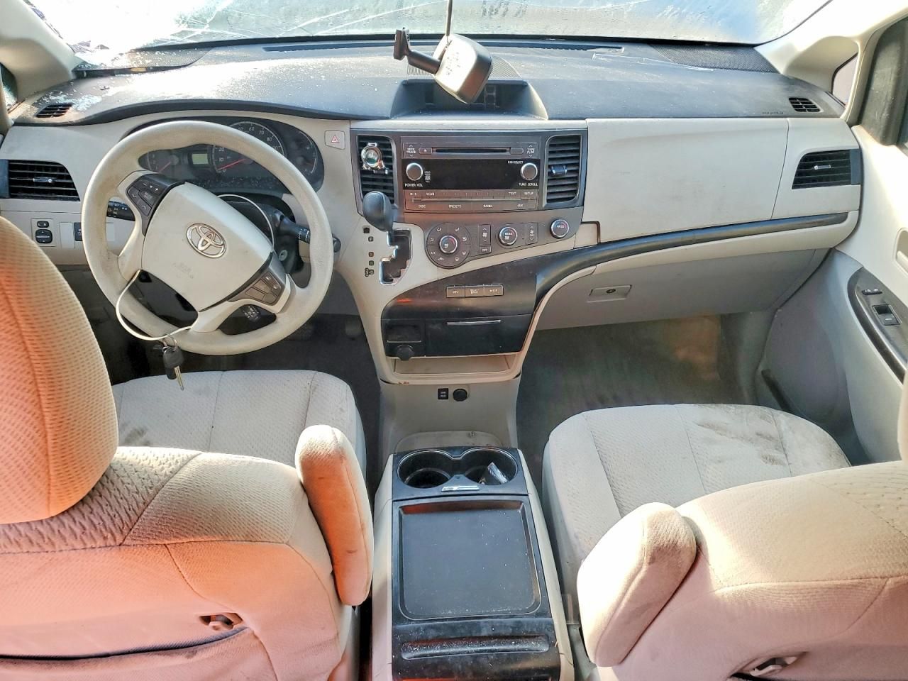 2011 Toyota Sienna le