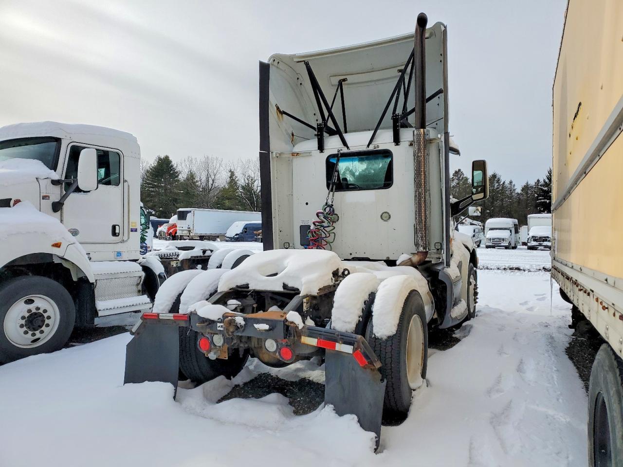 2016 Peterbilt 579 Semi Truck