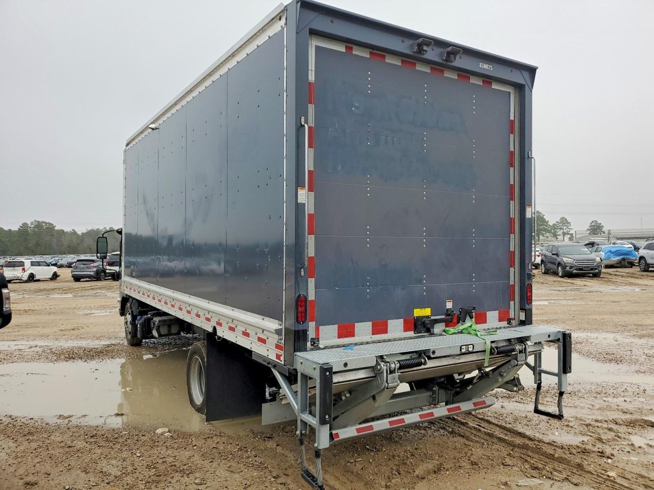 2026 Isuzu NRR BOX Truck