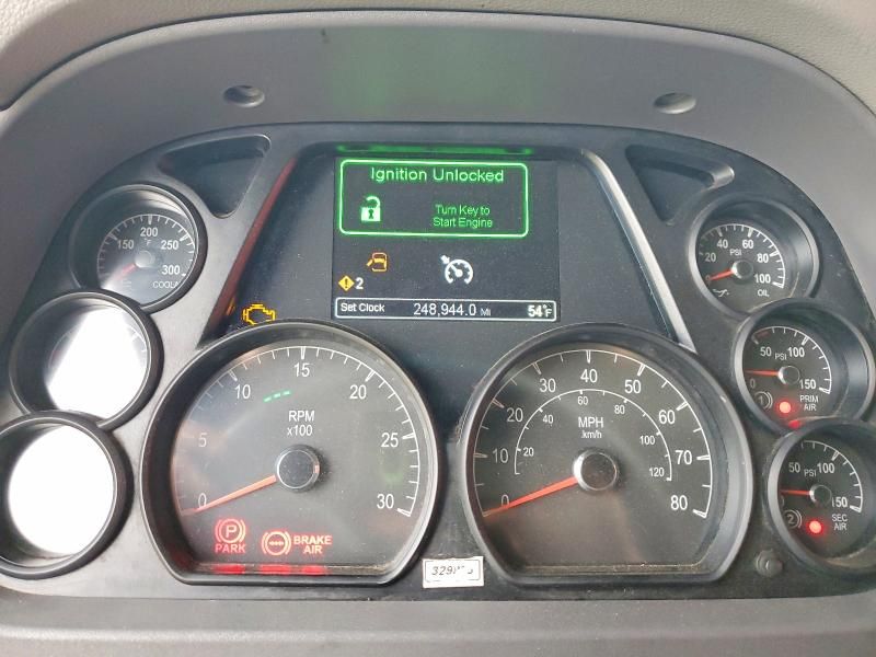 2017 Peterbilt Tractor 579-Semi Truck