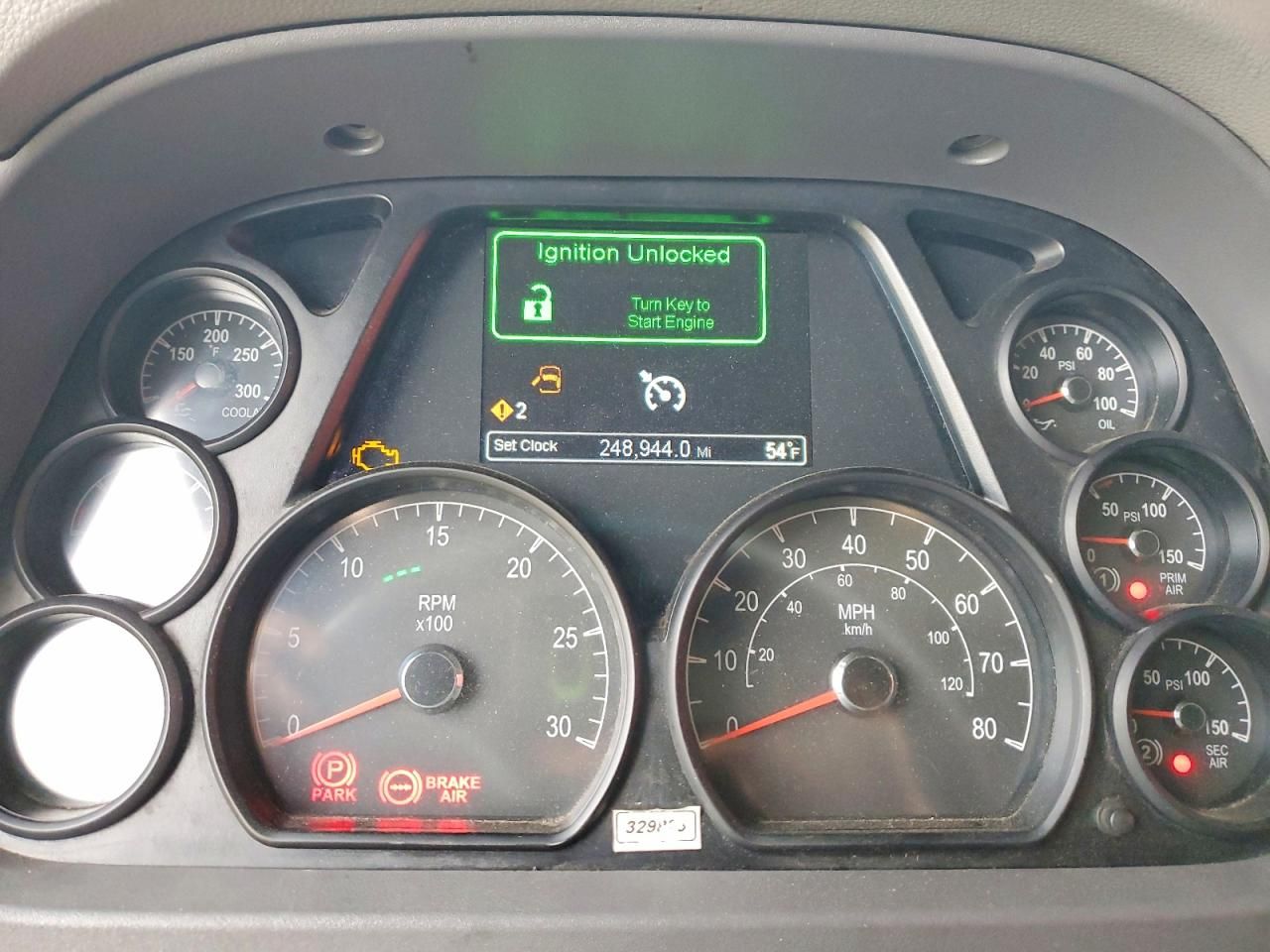 2017 Peterbilt Tractor 579-Semi Truck