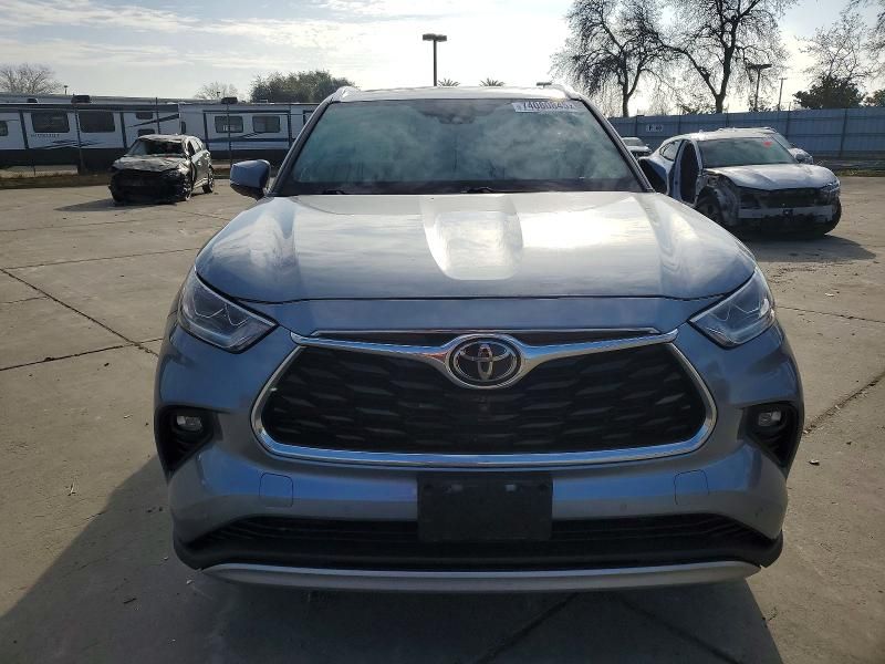 2020 Toyota Highlander Platinum