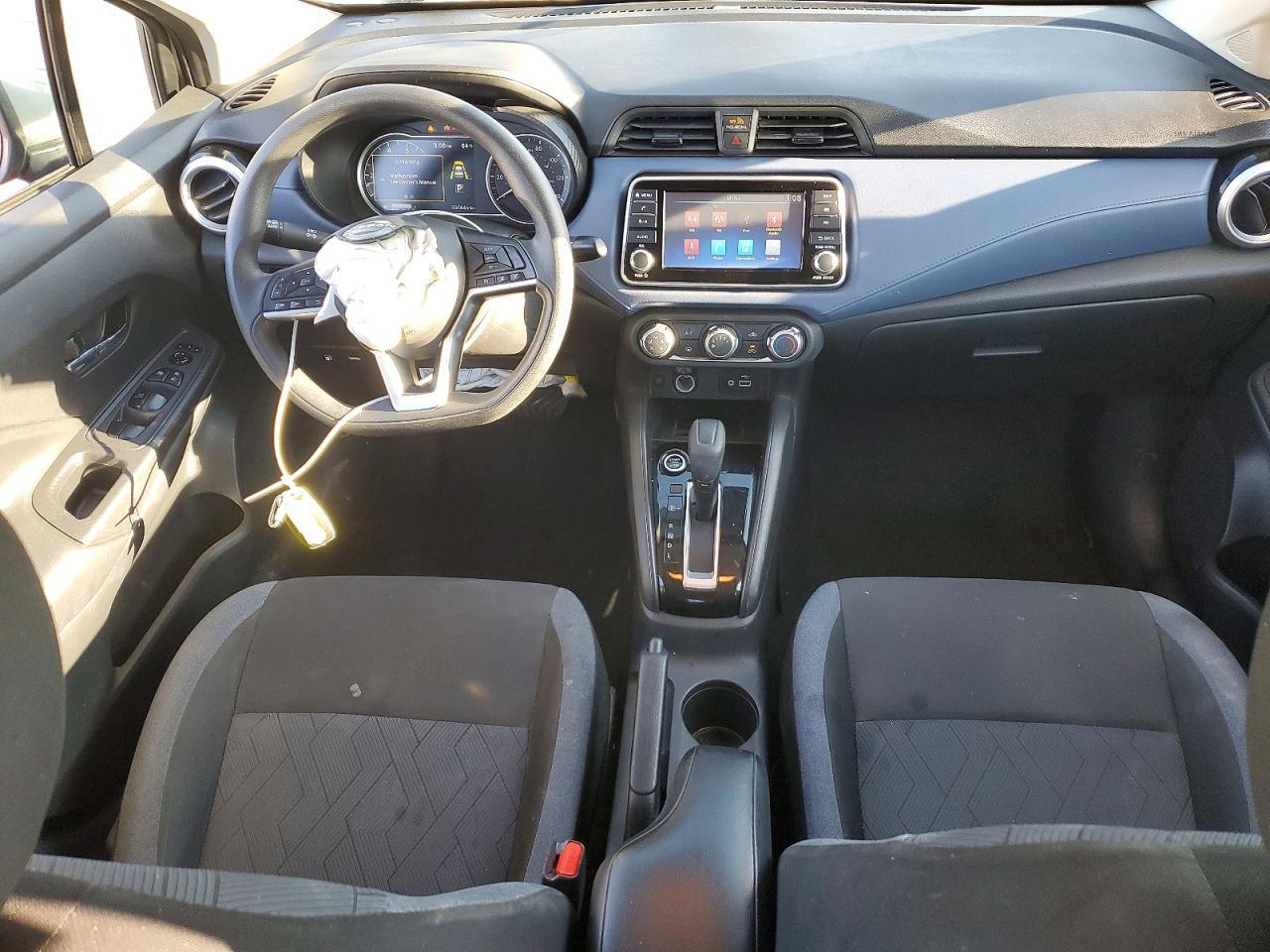 2023 Nissan Versa sv
