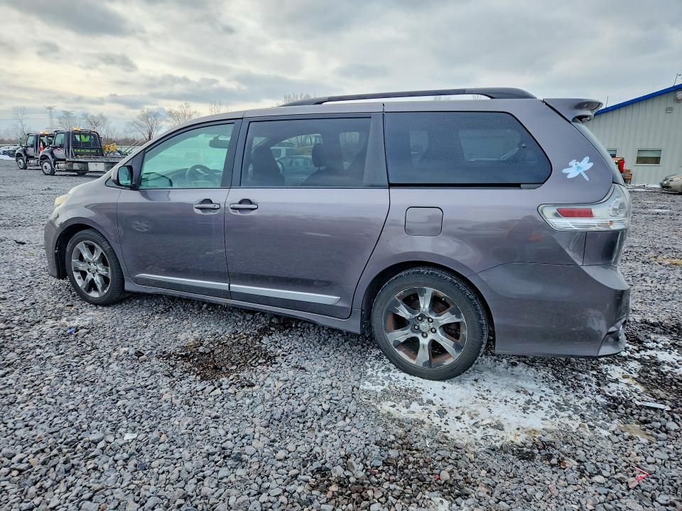2012 Toyota Sienna Sport