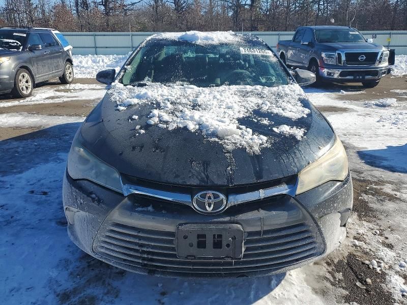 2015 Toyota Camry le