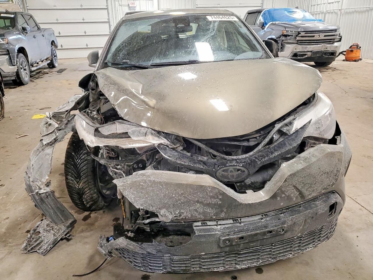 2021 Toyota C-hr xle