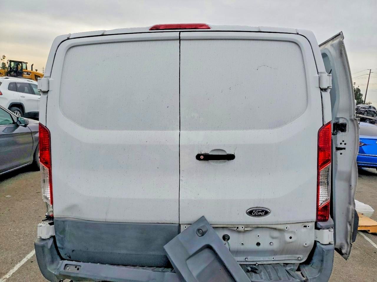 2018 Ford Transit T-250