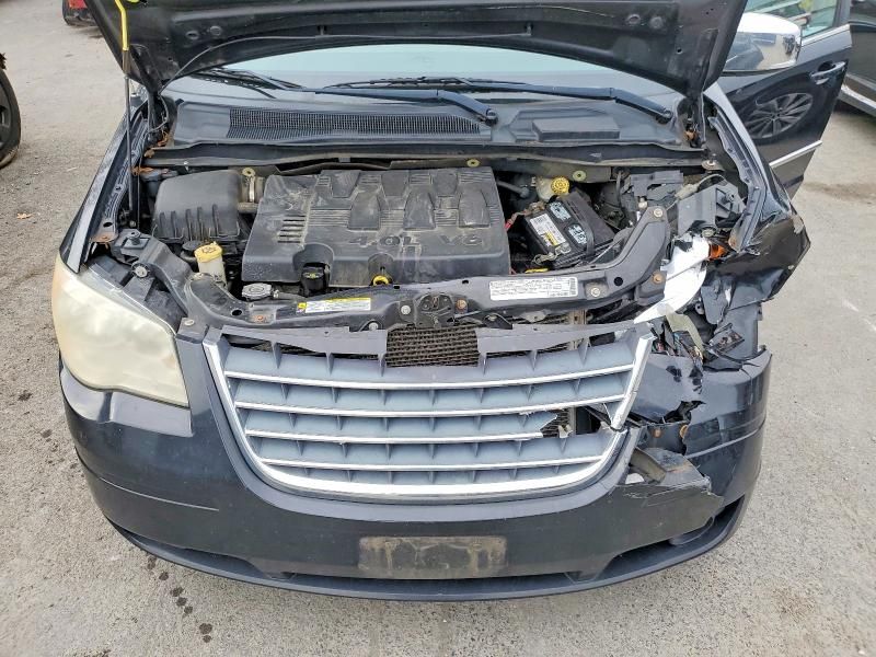 2010 Chrysler Town & Country Touring