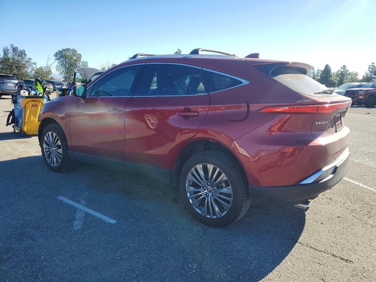 2023 Toyota Venza le