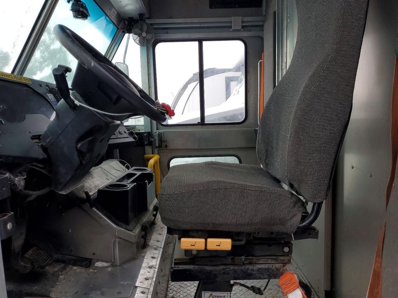 2020 Ford Commercial Chassis Delivery Truck