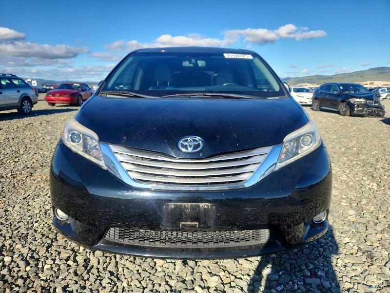 2015 Toyota Sienna xle