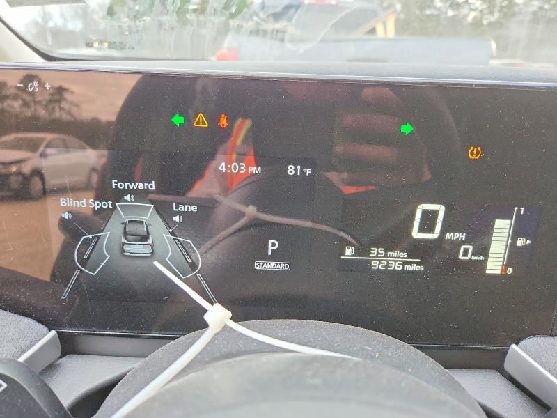 2025 Nissan Kicks sv