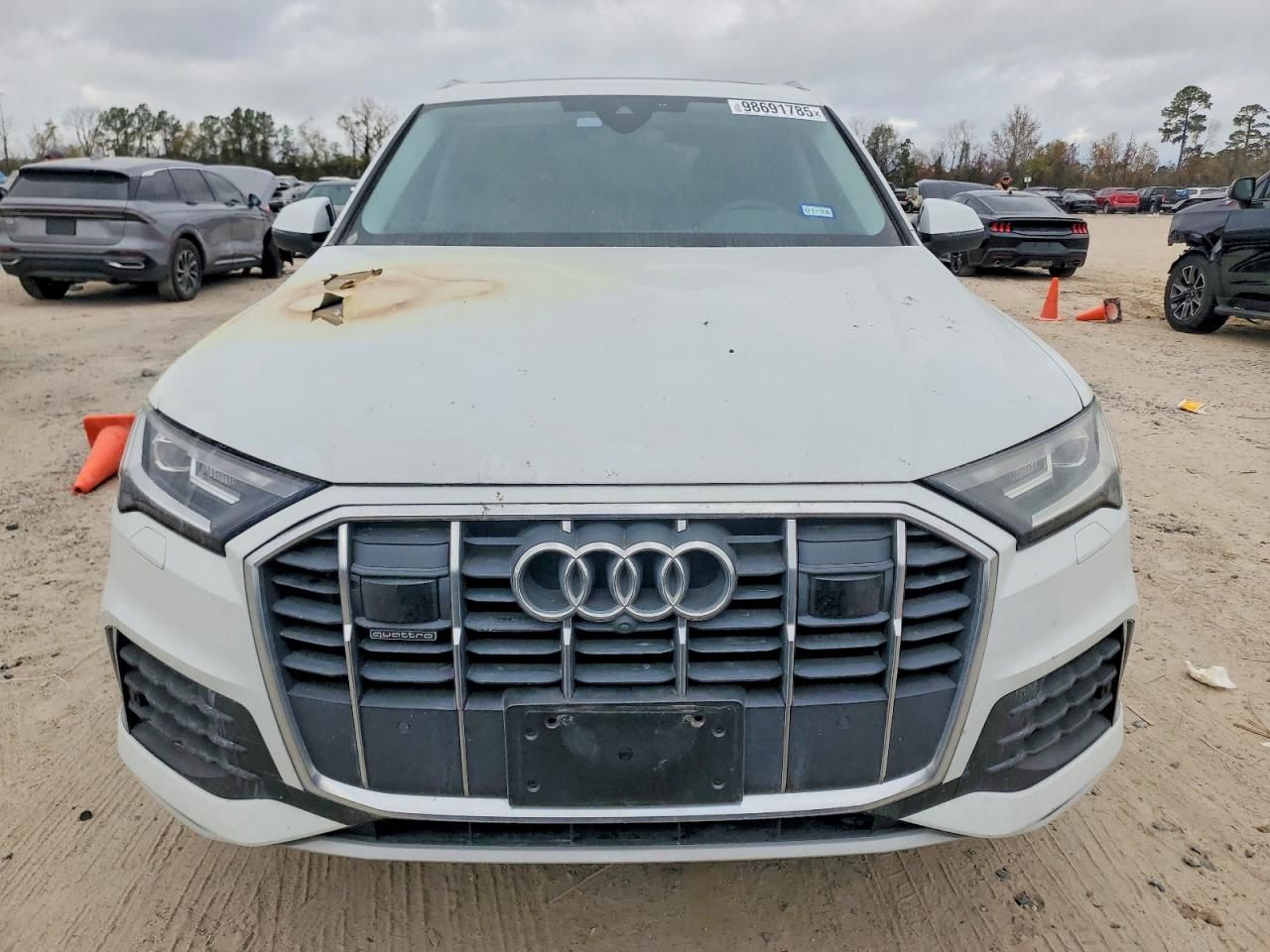2023 Audi Q7 Premium Plus