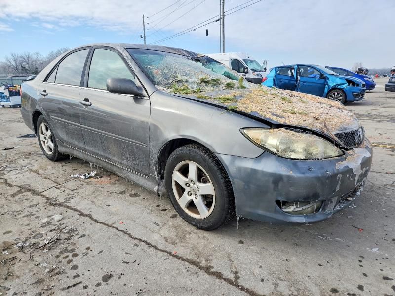 2005 Toyota Camry le