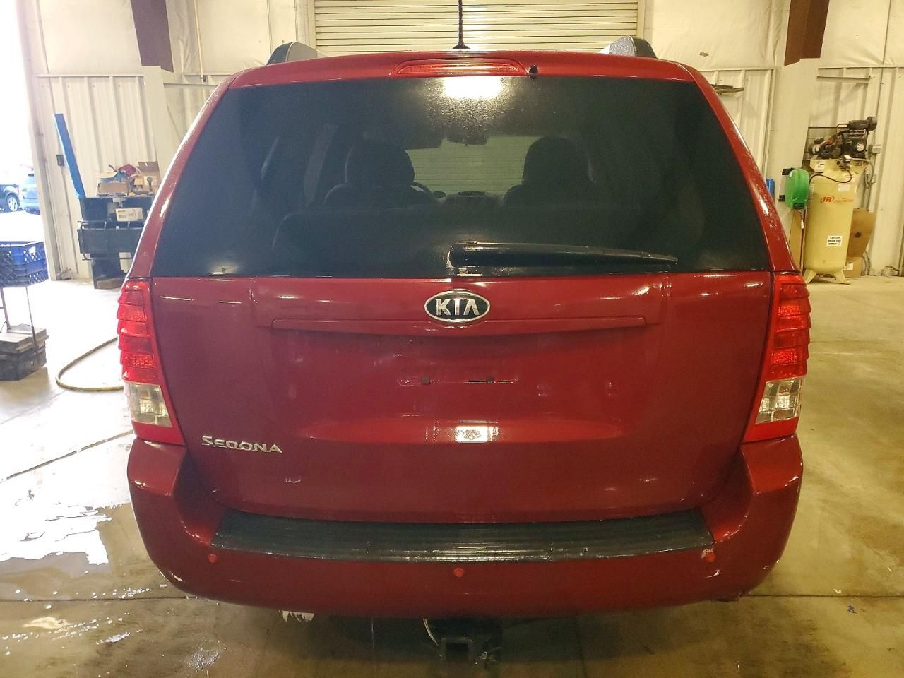 2014 KIA Sedona lx