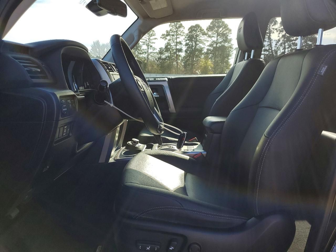 2023 Toyota 4runner se