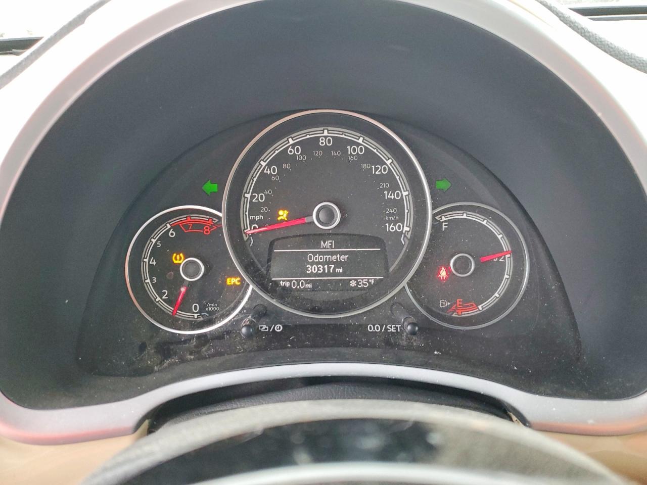 2019 Volkswagen Beetle s