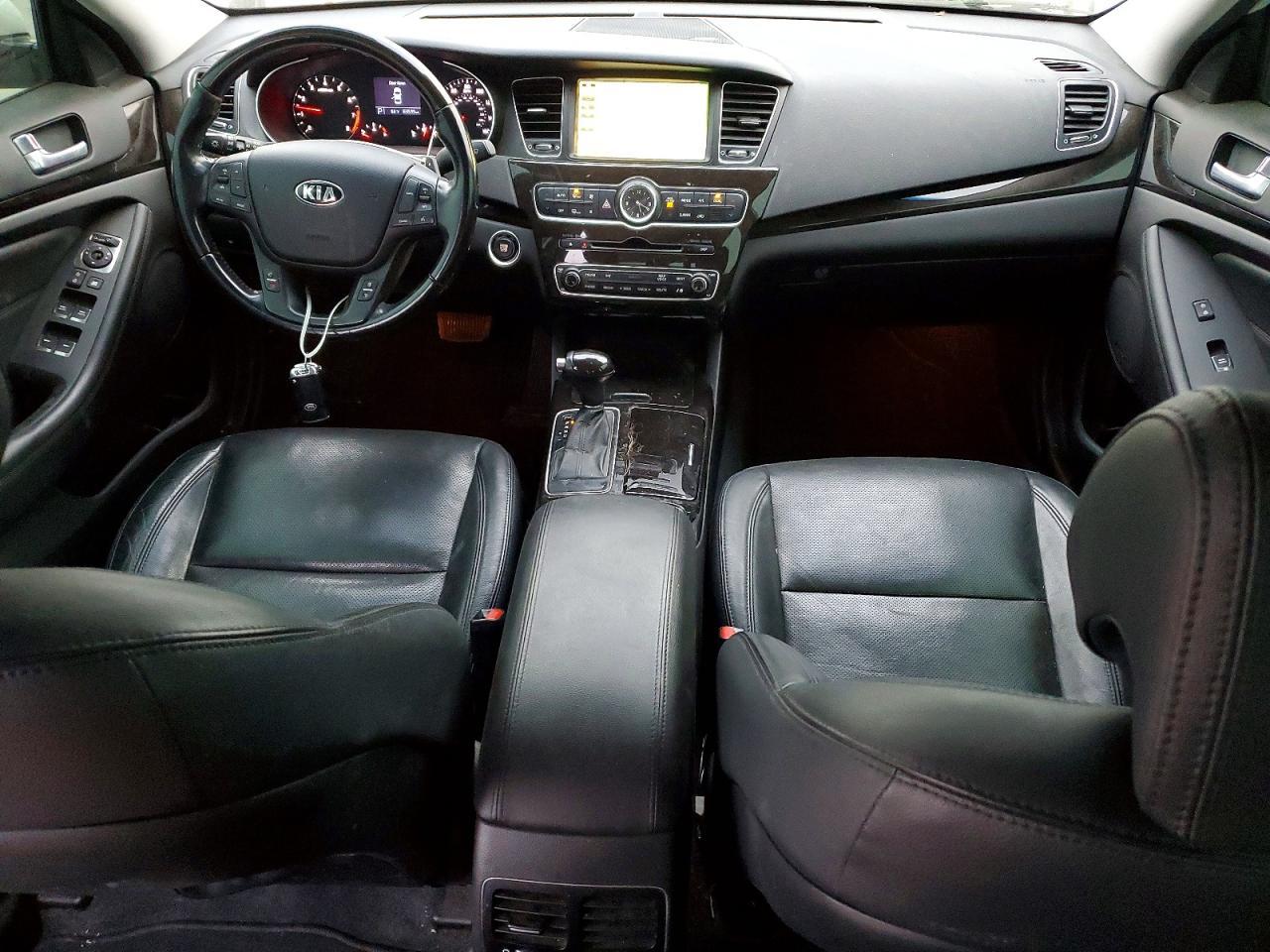 2014 KIA Cadenza Premium