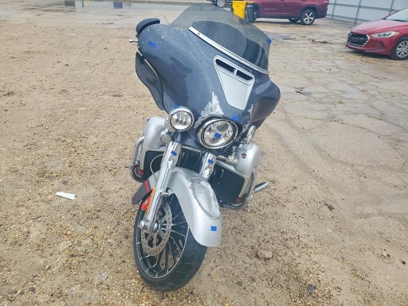 2019 Harley-Davidson Flhxse cvo Street Glide