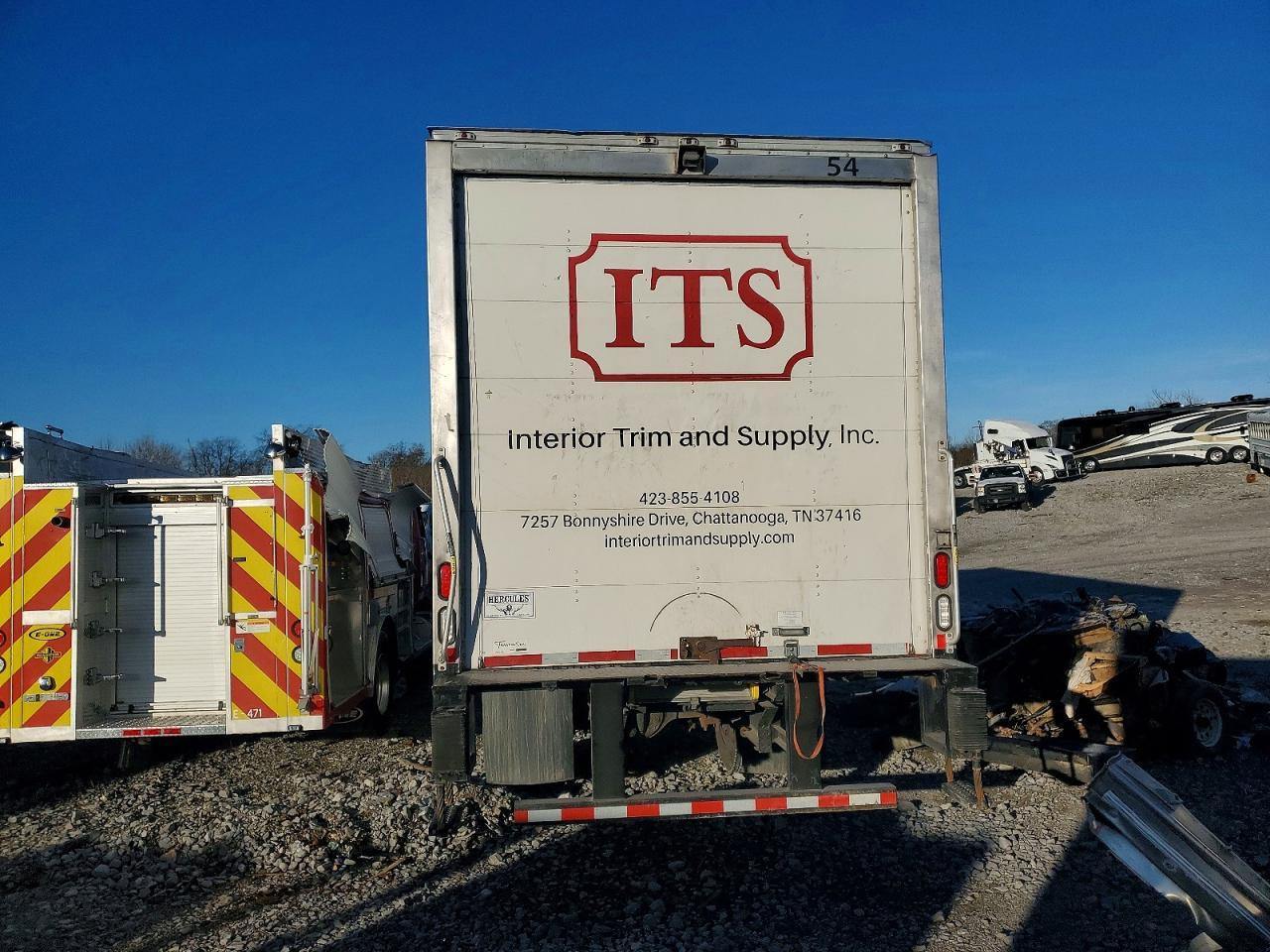 2019 International MV607 BOX Truck