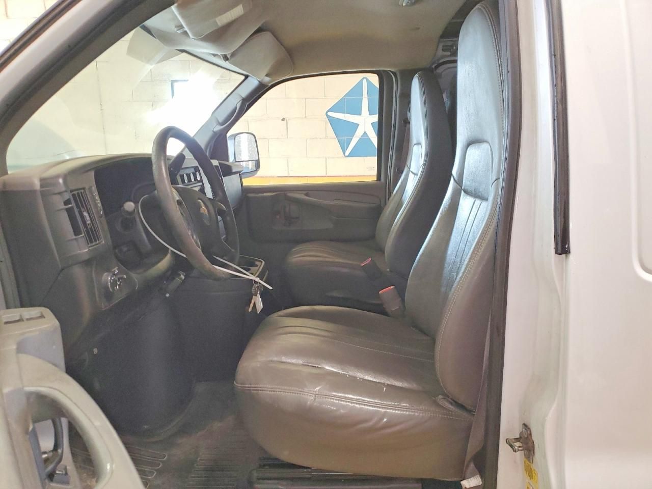 2010 Chevrolet Express G2500 Utility / Service Van