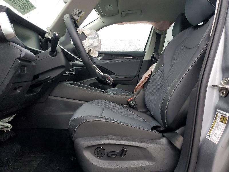 2025 Volkswagen Tiguan se