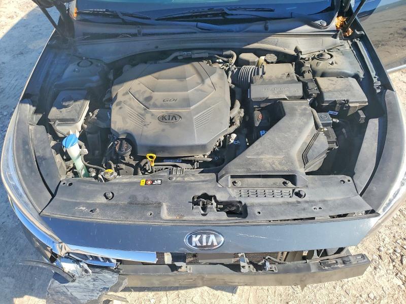 2017 KIA Cadenza Technology