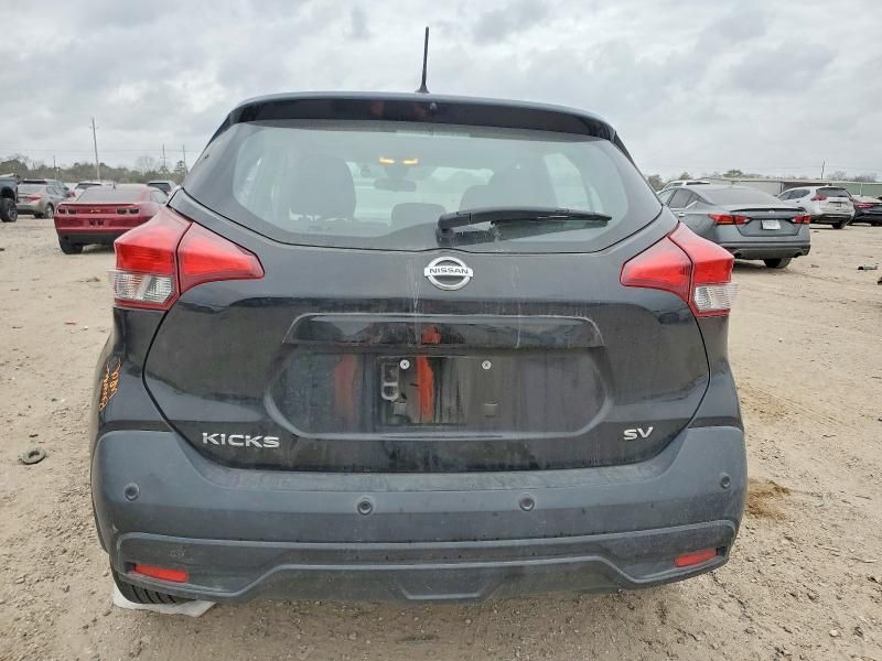 2020 Nissan Kicks sv