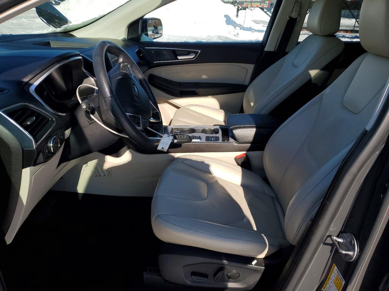 2021 Ford Edge Titanium