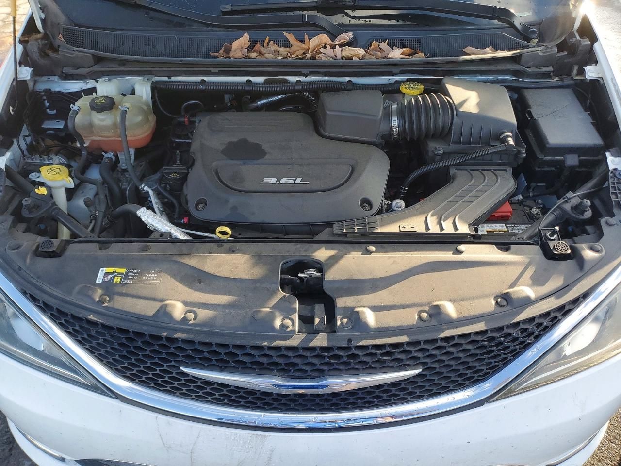 2017 Chrysler Pacifica Touring l