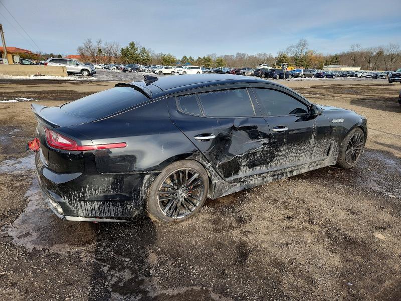 2018 KIA Stinger Base