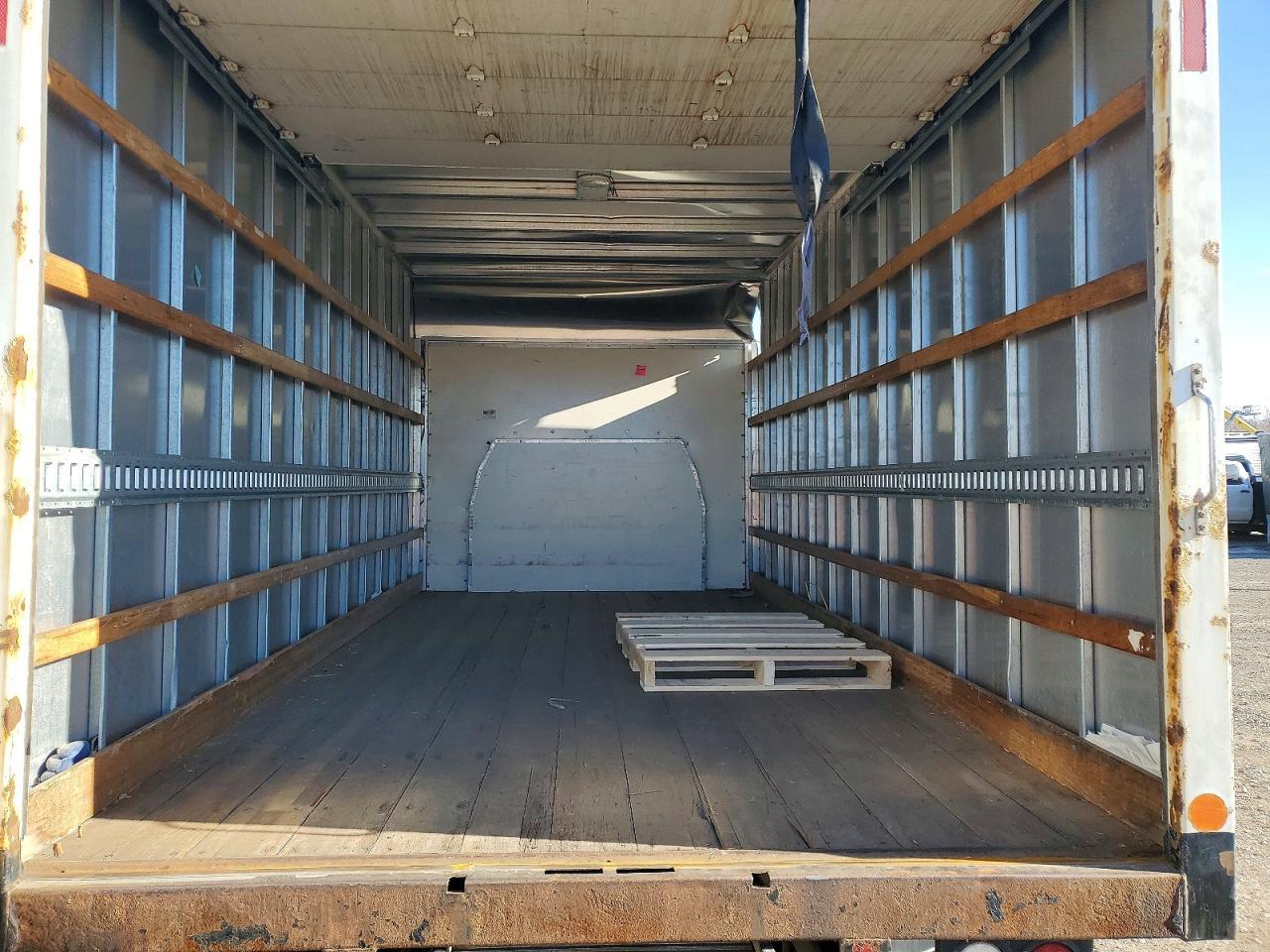 2018 Ford E350 BOX Truck