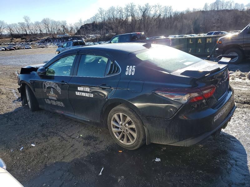 2021 Toyota Camry le