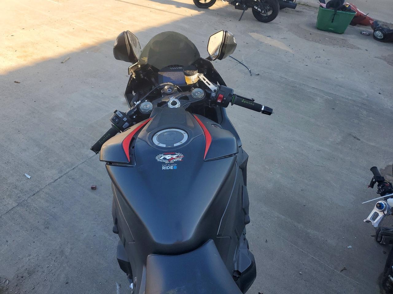 2017 Honda CBR1000 RA